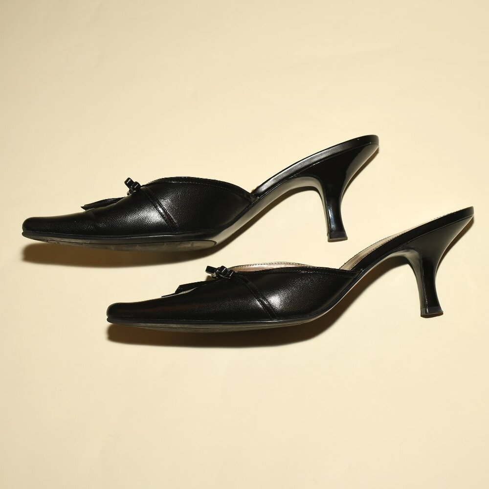 Naturalizer Black Leather Mule Heels Bow 9.5M 2.5” Kitten Heel - Picture 3 of 7